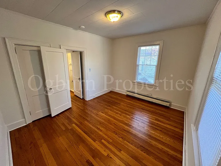 647 Irving St — Photo 7