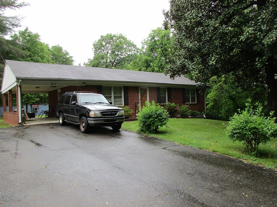 1st image of 215 Pomona Dr