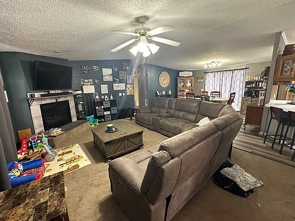 5th image of 328 Main St