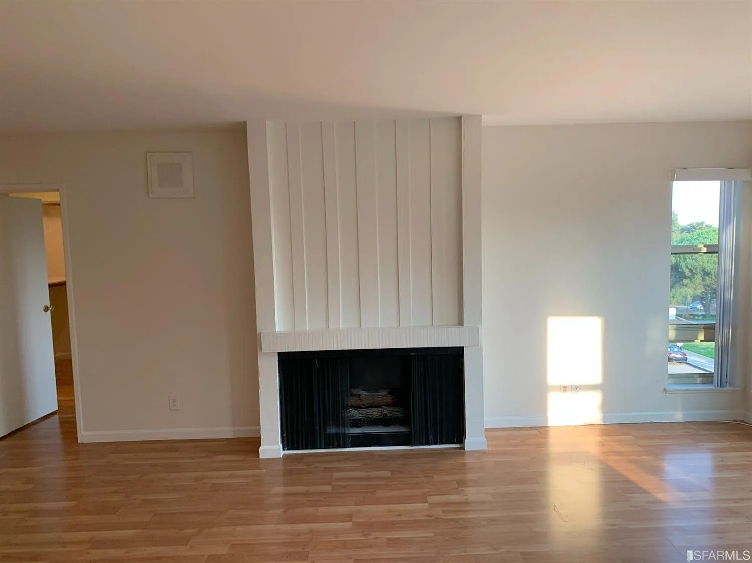 2 bed, 2.0 bath, 1175 sqft, $6,250 — Photo 4