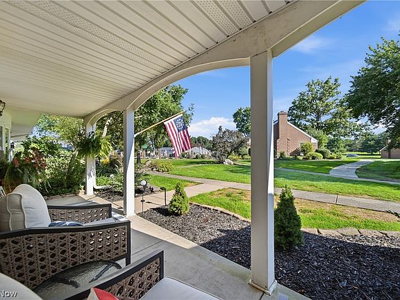 3rd image of 2137 Beechtree Dr