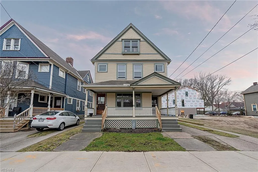 1013 Starkweather Ave photo 1