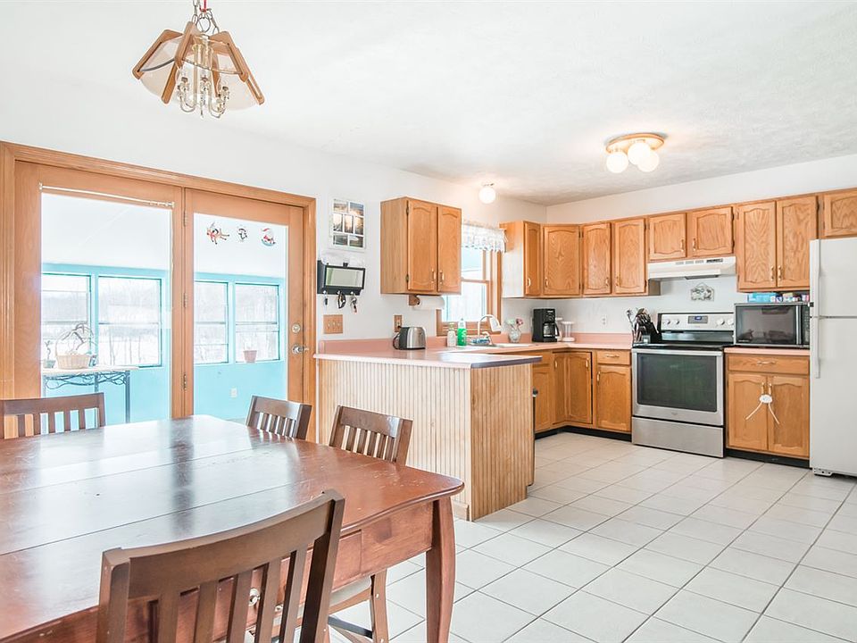 73 Cary Rd, Saint Albans, VT 05478 Zillow