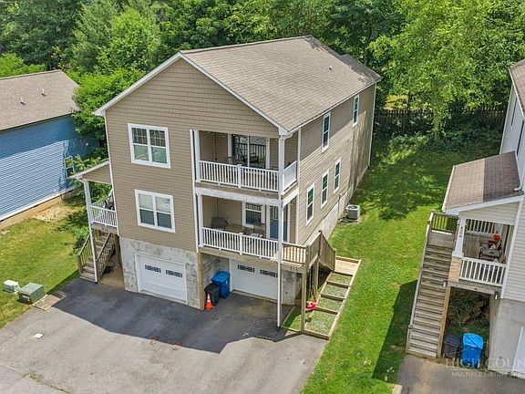 2nd image of 216 Stratford Lane #.