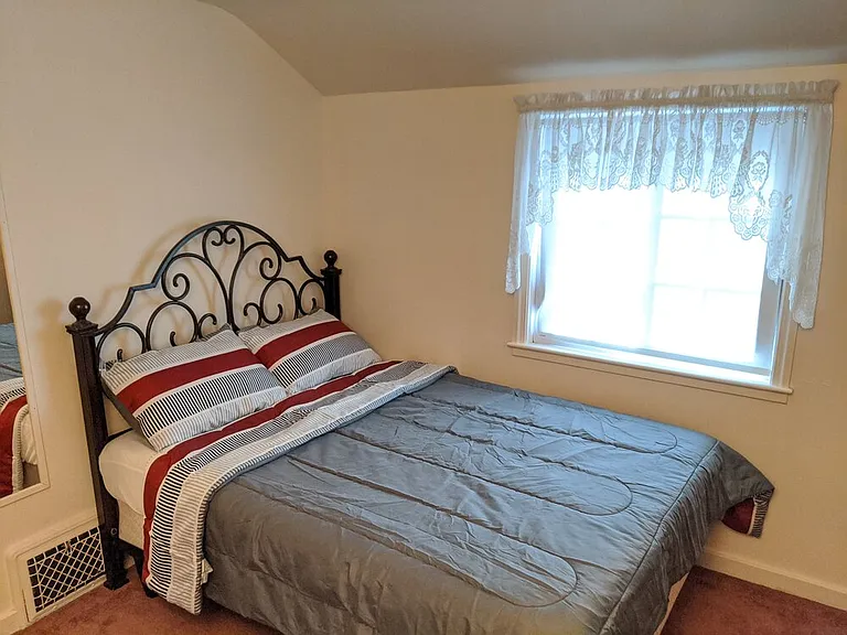 34 Pleasant St — Photo 13