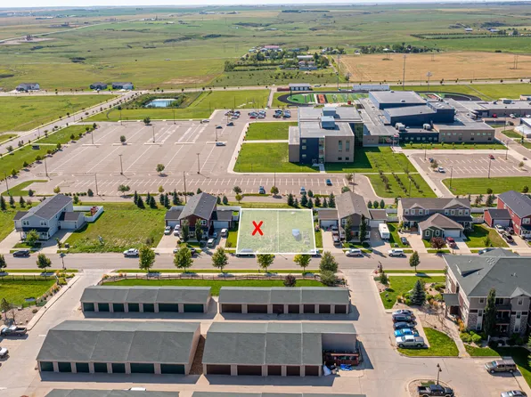 L9l1b23b30 Long Branch Ave, Williston, ND 58801