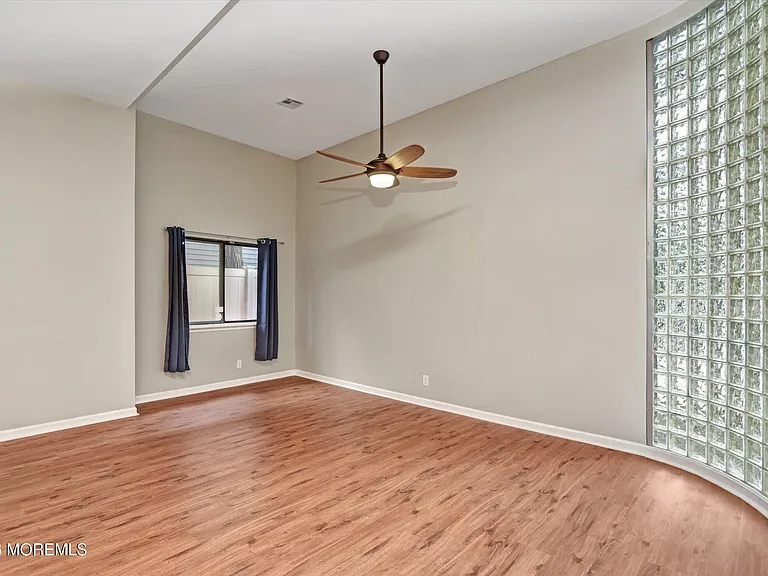 44 Marion St #9 — Photo 5