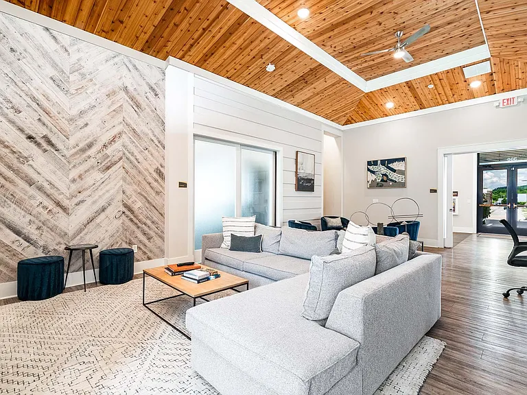 Main Street Lofts — Photo 6