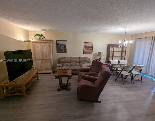 4047 NW 16th St #403 Photo 1