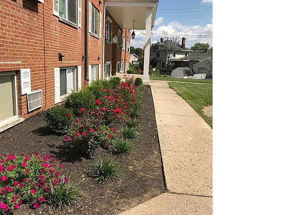 3rd image of 1490 W Rich St #0