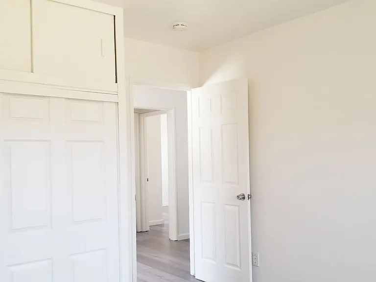 140 E Pearl St — Photo 10