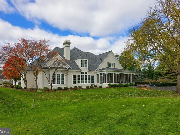 4th image of 617 Goose Neck Dr