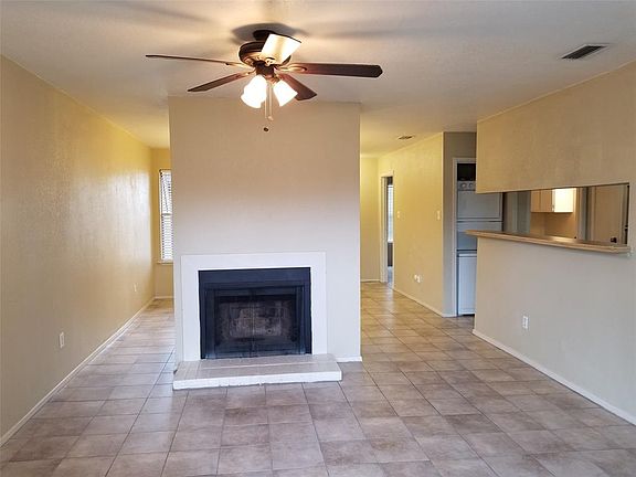3rd image of 418 Garland Dr APT 116