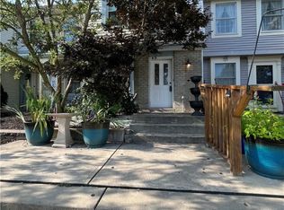 119 Cambria Hill Dr, Tarentum, PA 15084