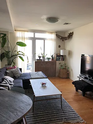 Rented by Target Realty Group | media 1