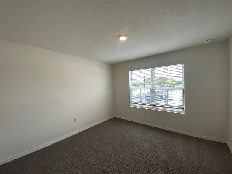 2113 NW 247th Dr — Photo 37