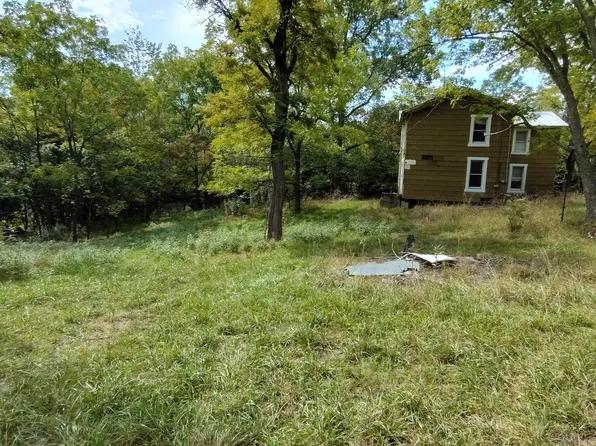 694 Levels View Dr, Paw Paw, WV 25434