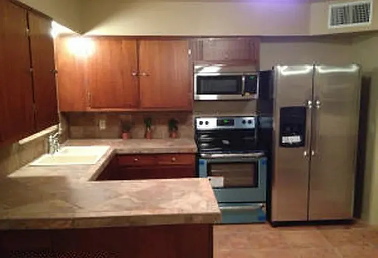 2301 E Glenn St — Photo 9