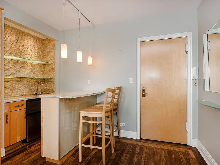 5 Tudor City Pl #1337 — Photo 4