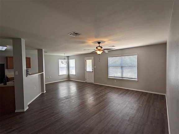 2nd image of 215 Quarry Ln