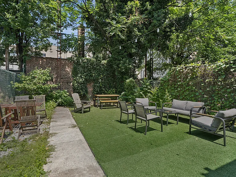 69 Devoe St #2 — Photo 9