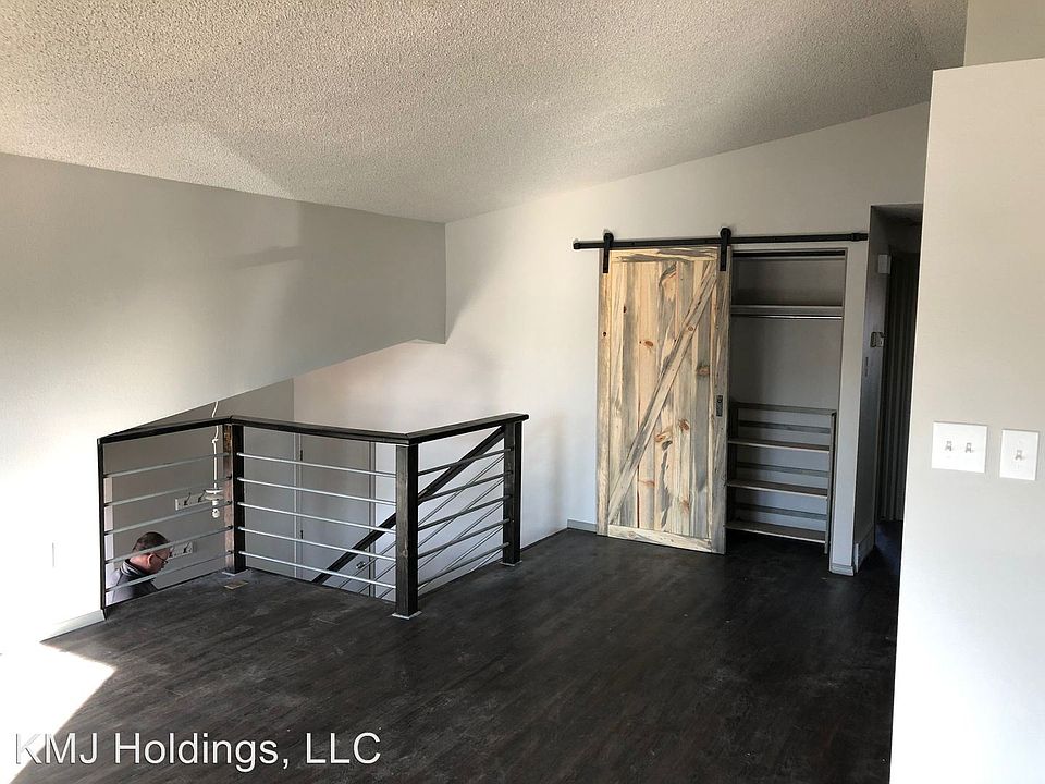 1st image of 4405 El Camino Dr