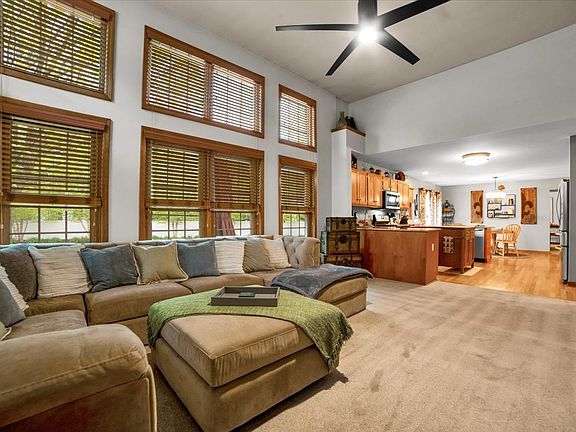 5th image of 2217 Stonehaven Dr