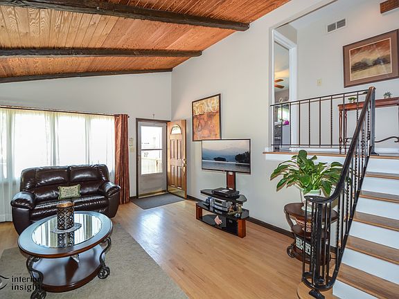 5th image of 17374 Oleander Ave
