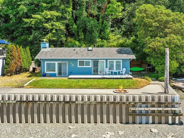 1122 Rockaway Lane, Camano Island, WA 98282