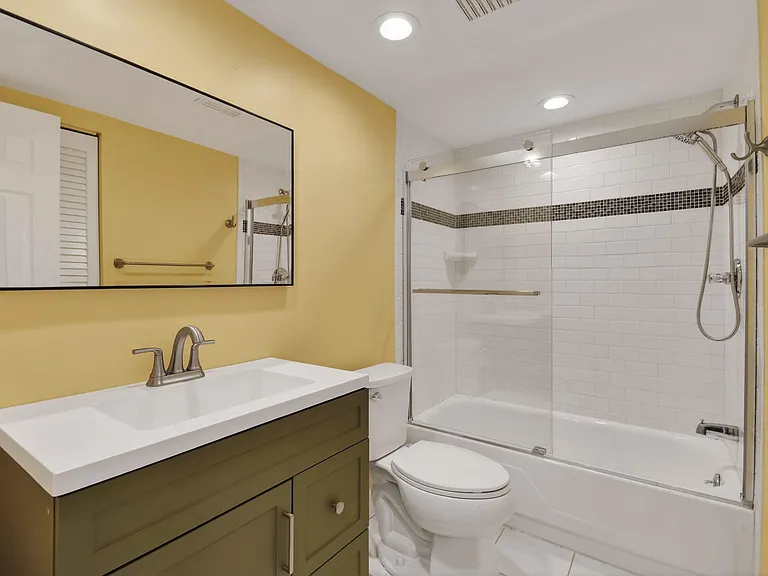 11521 Landing Pl #E1 — Photo 20