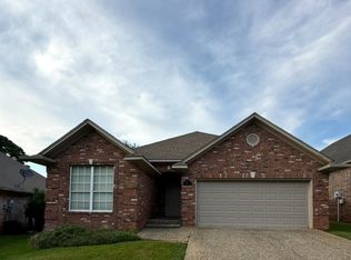 1805 Oak Ridge St, Lindale, TX 75771