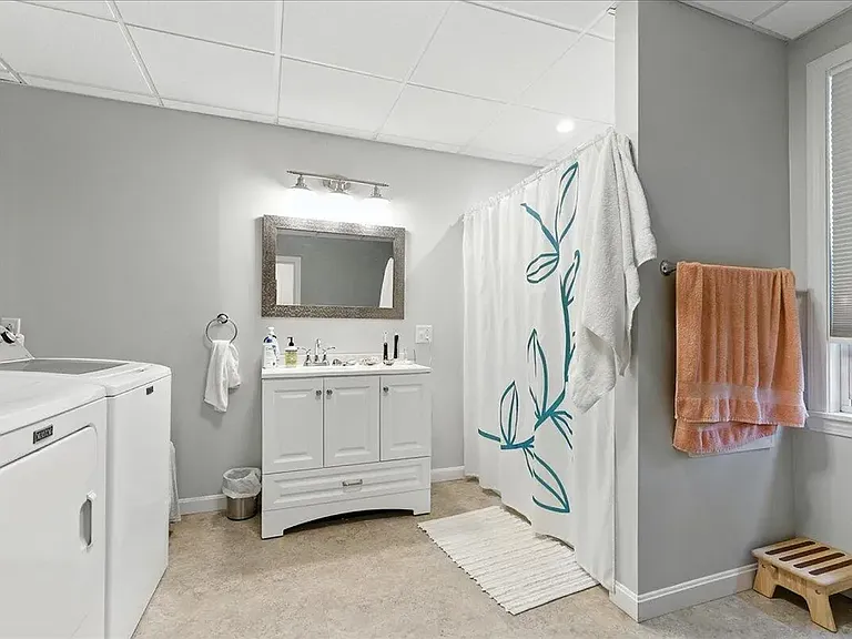 4 Parillo St #4 — Photo 8