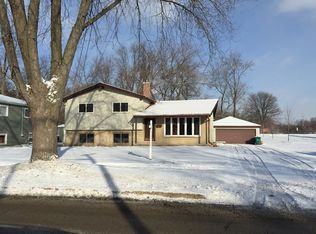 830 E Maple St, Lombard, IL 60148