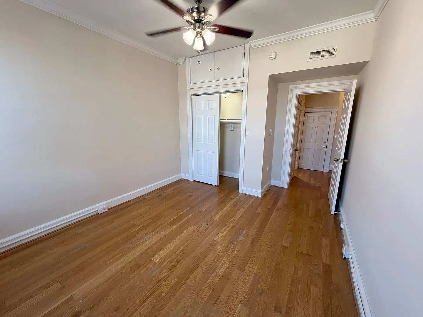 1318 Eutaw Pl — Photo 3