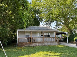 1929 W Scott St, Springfield, MO 65802