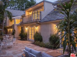 937 Chantilly Rd, Los Angeles, CA 90077