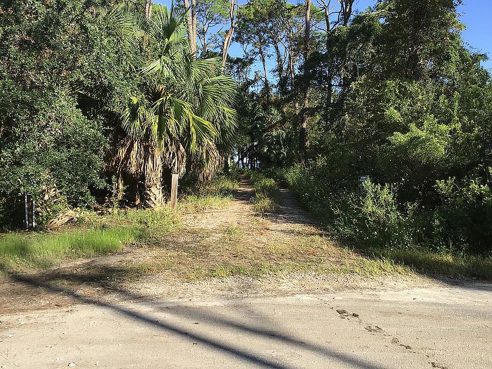 1st image of 2219 Coquina Dr