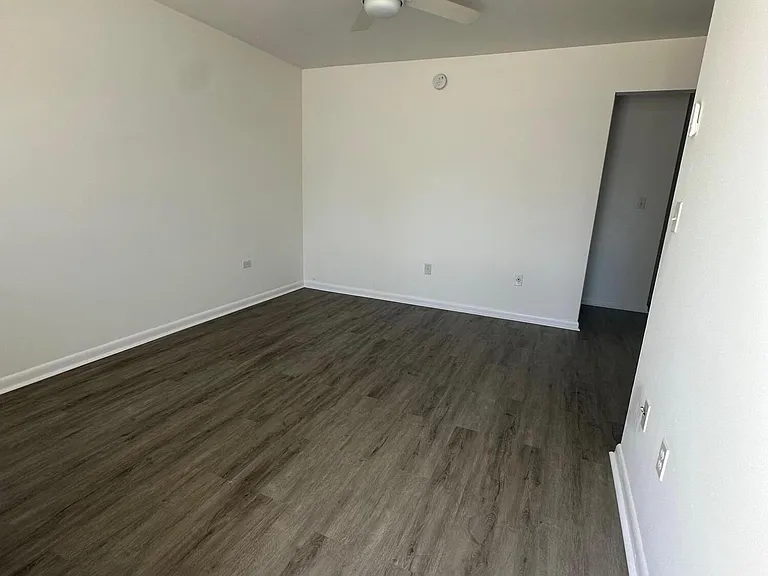 932 S B St #3 — Photo 7