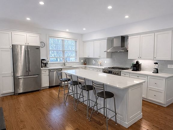 3rd image of 47 Blake St Unit 47