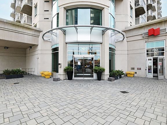 2nd image of 234 Rideau St #902