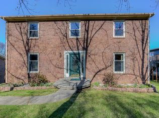 4301 Clemens Dr, Lexington, KY 40514