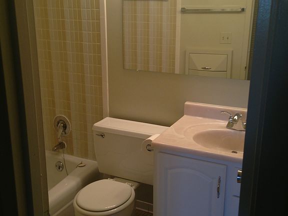 4th image of 4242 E West Hwy #702