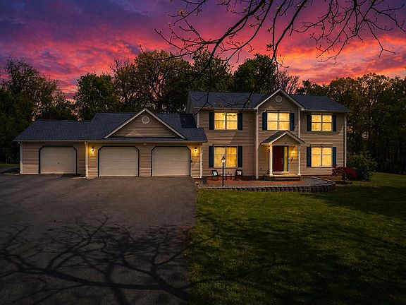 2nd image of 426 Appian Way
