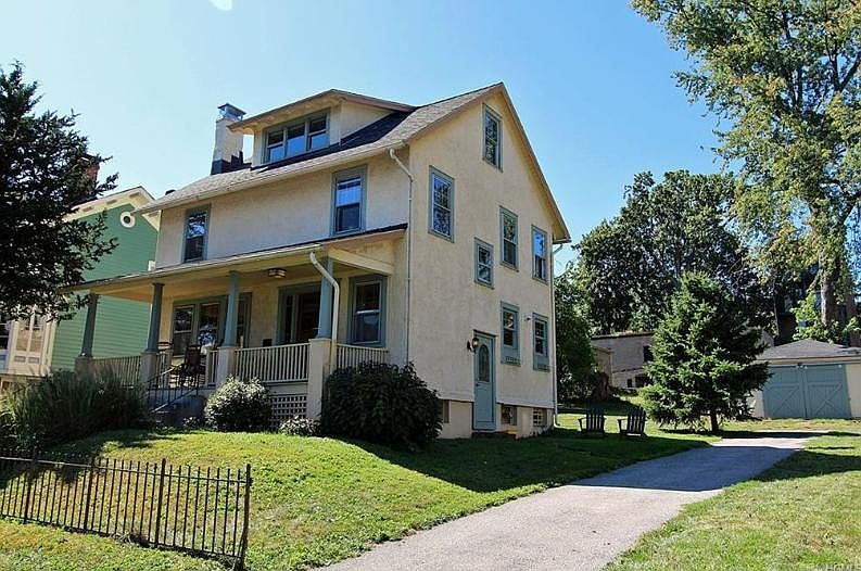 1st image of 209 Montgomery St