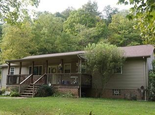 81 Shenango Rd, Beaver Falls, PA 15010