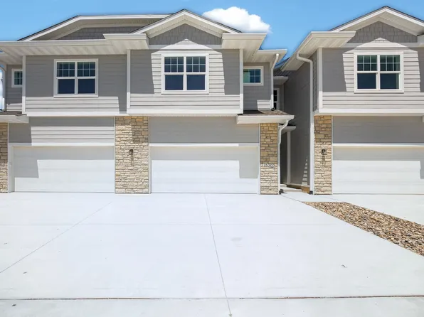 15301 Bellflower Ln, Urbandale, IA 50323