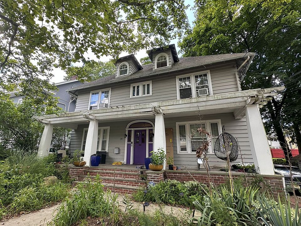 1st image of 24 Seaman St #2