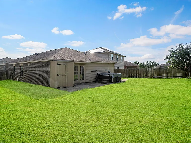 20803 Bastion Settle Dr — Photo 2