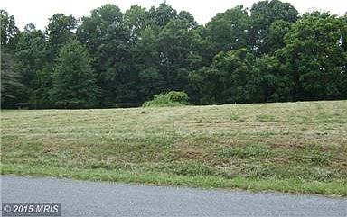 1st image of River Dr N