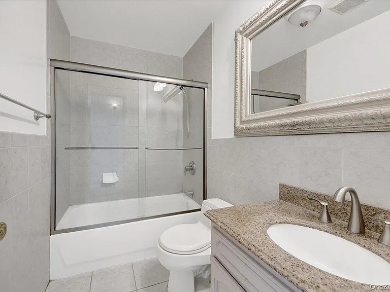 1424 Outlook Ave #3 — Photo 12